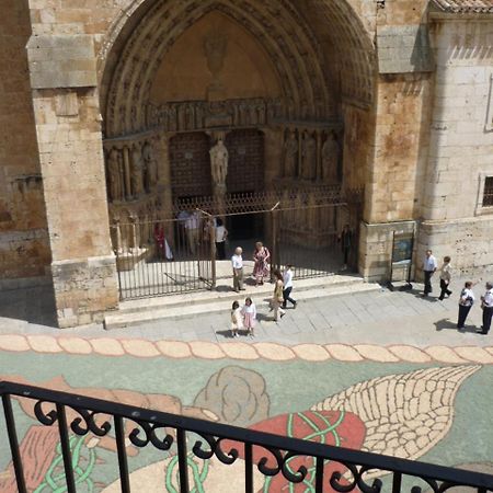 דירות אל בורגו דל אוסמה El Balcon De La Catedral מראה חיצוני תמונה